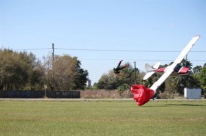 ss-140309-skydiver-plane-florida-05_462608