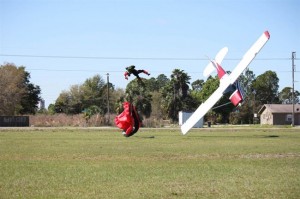 ss-140309-skydiver-plane-florida-06_462609