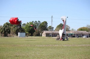 ss-140309-skydiver-plane-florida-08_462611