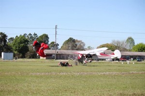 ss-140309-skydiver-plane-florida-10_462613