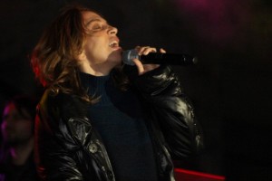 SERTAP ERENER’DEN YAĞMUR ALTINDA UNUTULMAZ KONSER