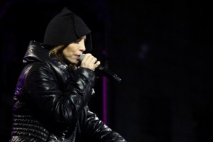 SERTAP ERENER’DEN YAĞMUR ALTINDA UNUTULMAZ KONSER