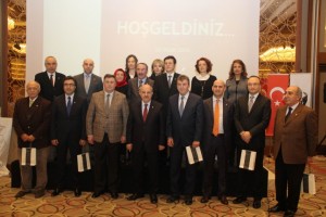 REKTÖR KARACA, BURSA'DA İTÜDER MEZUNLAR BULUŞMASINA KATILDI İTÜ REKTÖRÜ PROF. DR. MEHMET KARACA: "AMERİKAN TARİHİNDEN DAHA ESKİ BİR ÜNİVERSİTEYİZ" “İSTANBUL ÜNİVERSİTESİ’NDEN DAHA KADİM BİR ÜNİVERSİTEYİZ” “ŞU AN TEK ŞARJDA 450 KİLOMETRE GİDEBİLECEK BİR MİNİBÜSÜ PİYASAYA SÜRMEK ÜZEREYİZ"