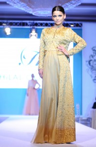 15 FARKLI DILDE DÜNYAYA MESAJ: "KADINA ŞİDDETE HAYIR" ÜNLÜ KADINLAR AYSHA DERGİSİNİN DAVETİNDE BULUŞTU