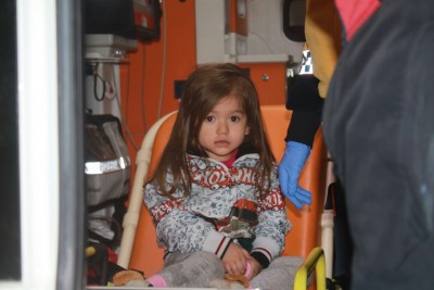 BURSA'DA KORKUTAN YANGIN. YANGIN YÜZÜNDEN 13 KİŞİ HASTANEYE KALDIRILDI