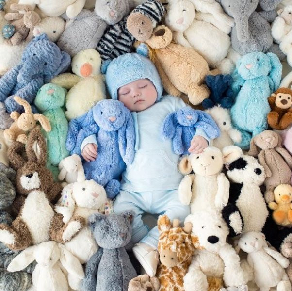 14 aylık bebek Harlen Bodhi White, Instagram'ın yeni fenomeni haline geldi.