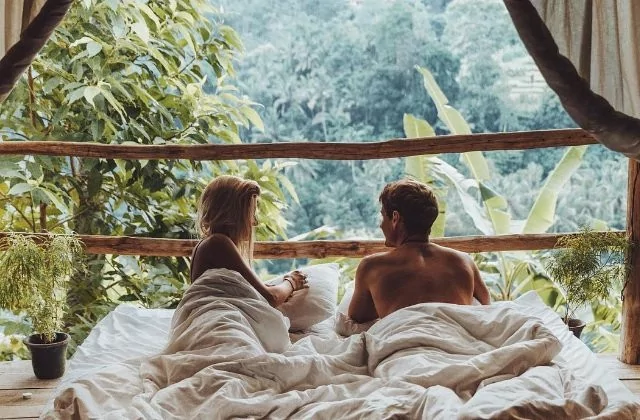 Hem bunu yapıyor hem para kazanıyorlar?