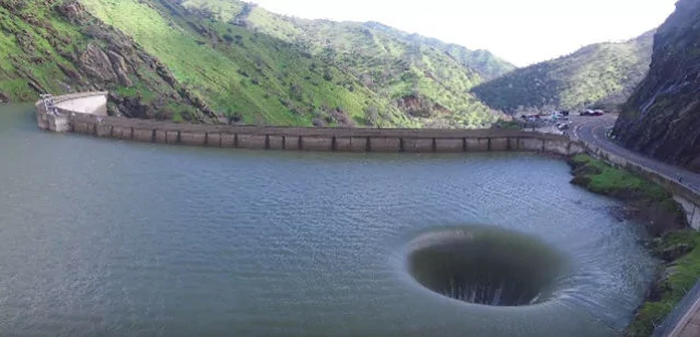 Başka bir dünyaya mı açılıyor..?