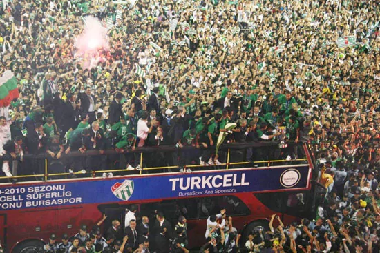 Yeşil-Beyaz devrimin yıl dönümü