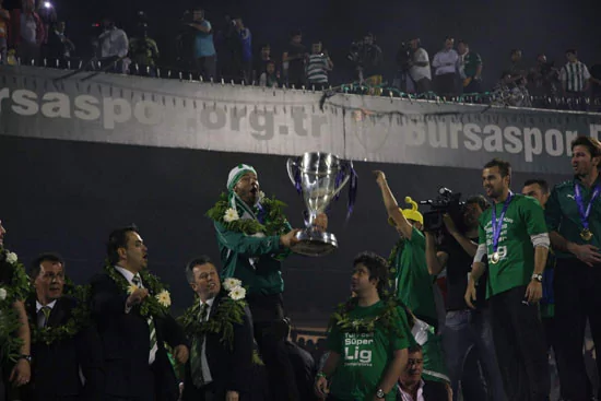 Yeşil-Beyaz devrimin yıl dönümü