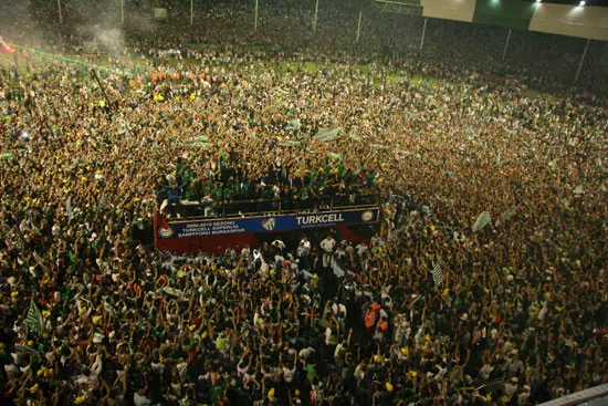 Yeşil-Beyaz devrimin yıl dönümü