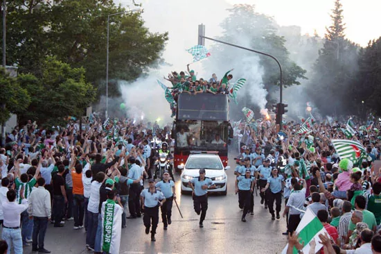 Yeşil-Beyaz devrimin yıl dönümü