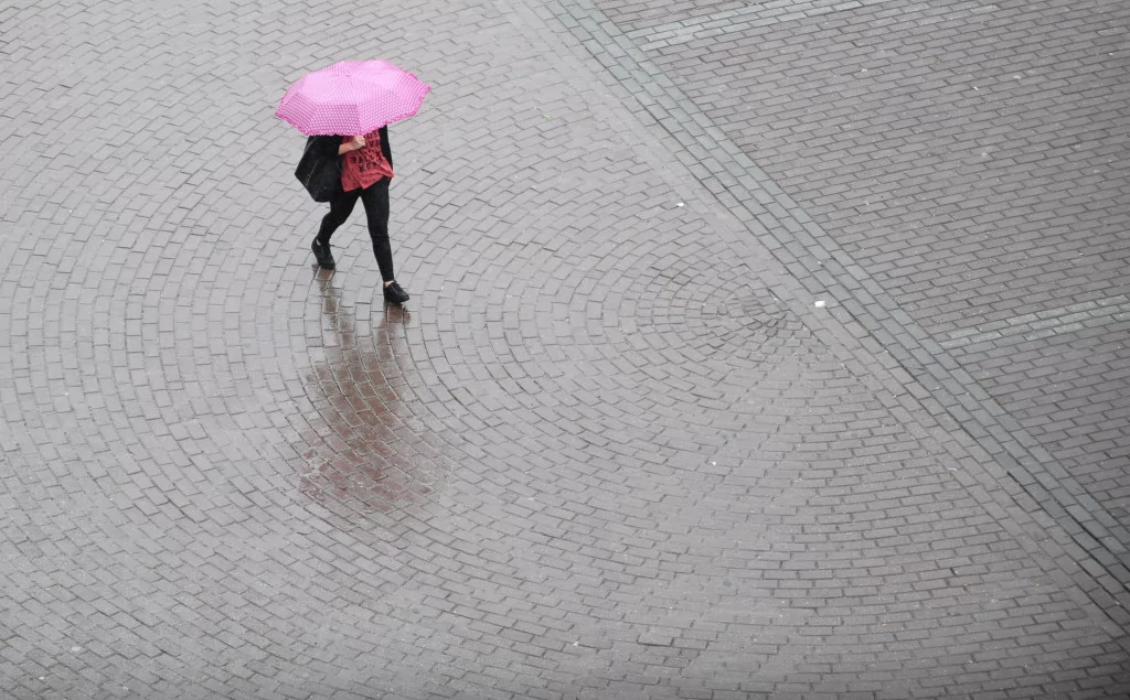 Bursa kuvvetli yağışa teslim oldu