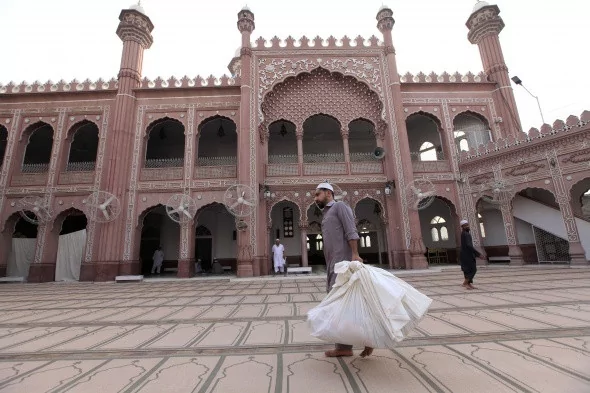 Ramazan ayı dünyayı böyle renklendiriyor