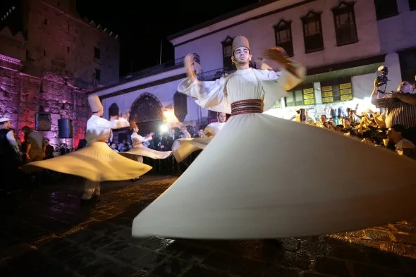 Ramazan ayı dünyayı böyle renklendiriyor