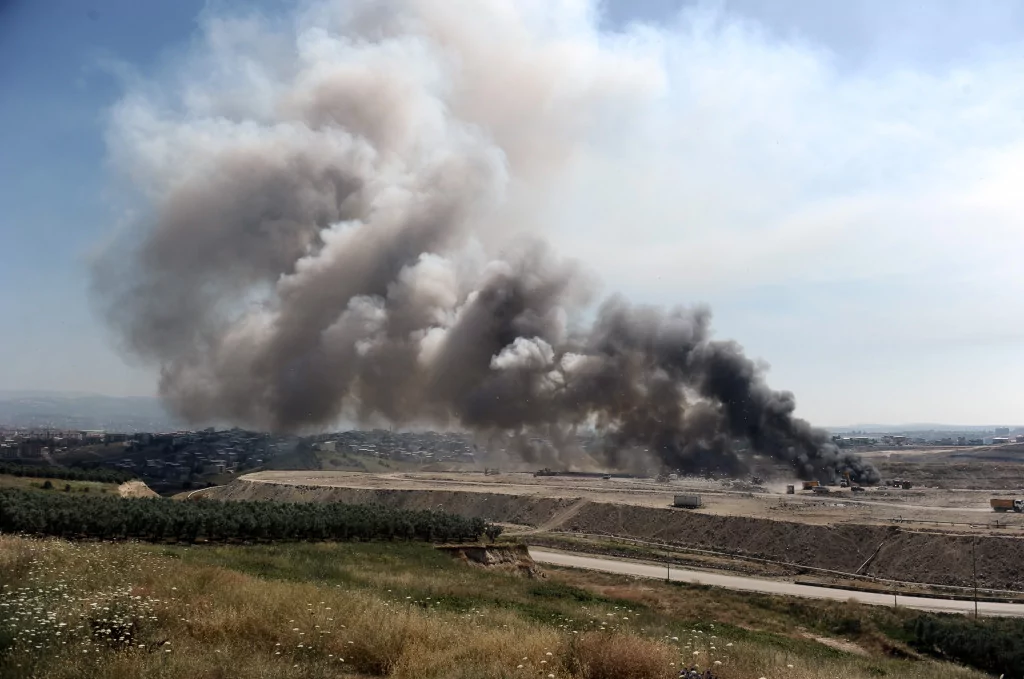 Bursa'nın dört bir tarafından gözüküyor