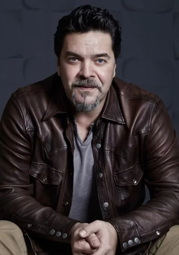 Ünlü isimler hangi bölümlerden mezun?