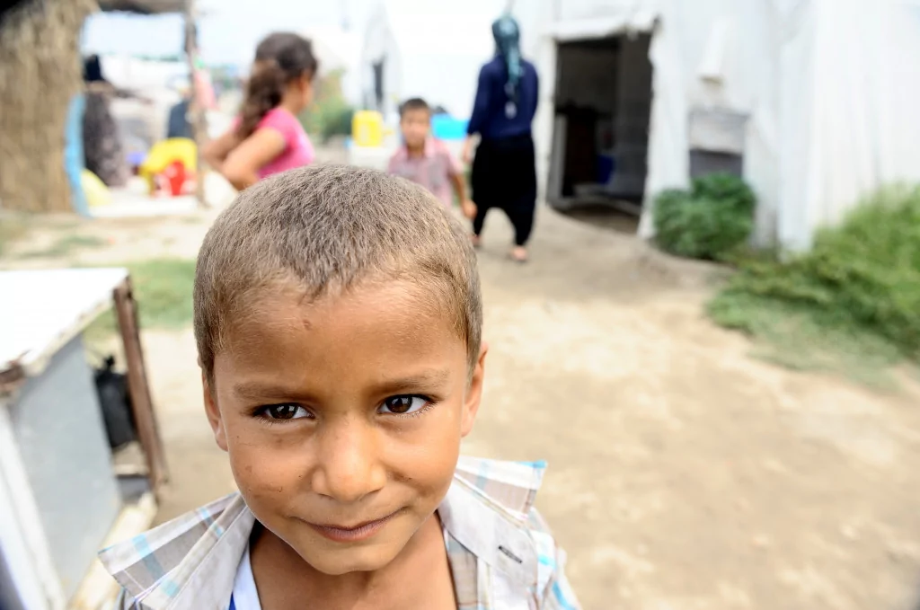 Dolu mevsimlik işçilerini de vurdu