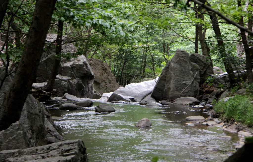 Bursa'da bu kanyona girenler büyüleniyor