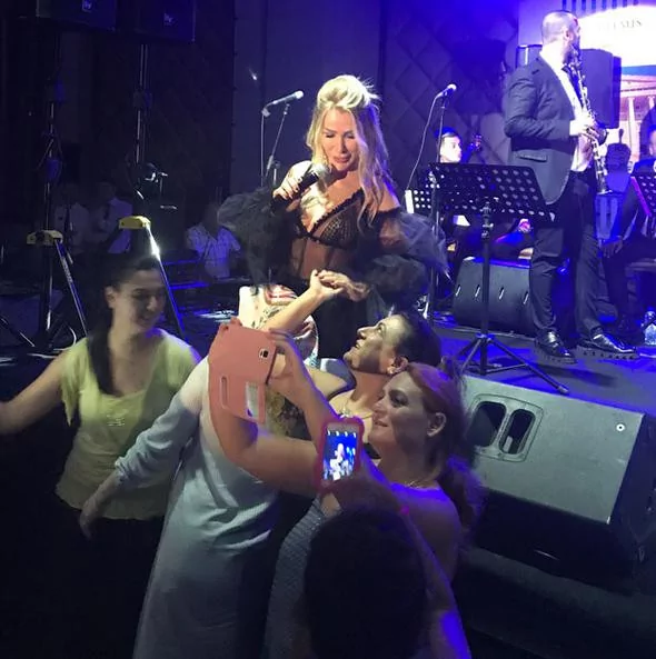 Bu elbise çizgimi bozar mı?