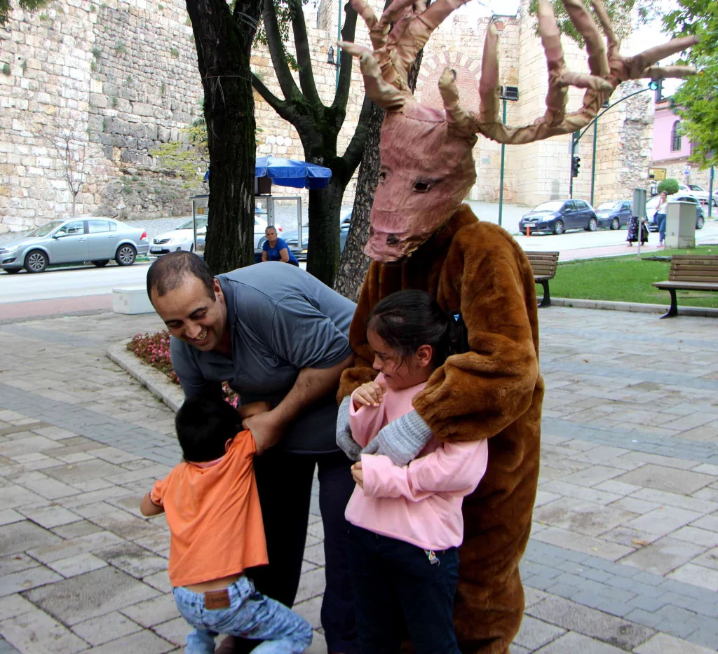Bursa'da geyik kostümlü eylem