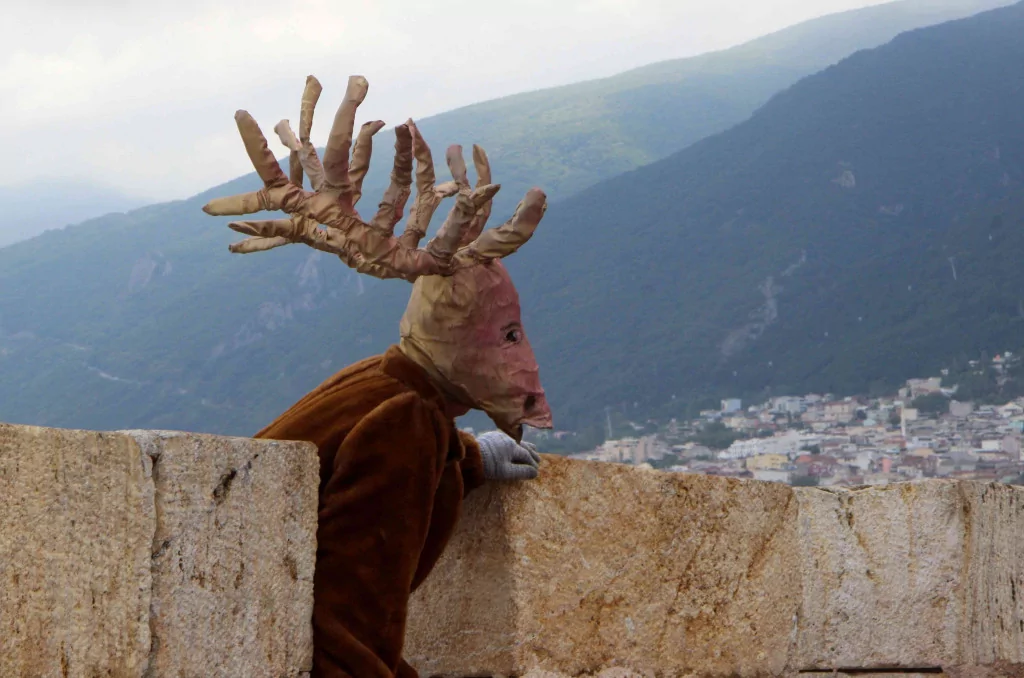 Bursa'da geyik kostümlü eylem