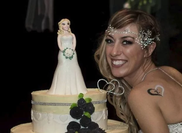 Kendisiyle evlenen 'yalnız gelin'