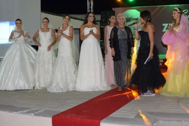 Bursa'da Zeki Müren defilesi