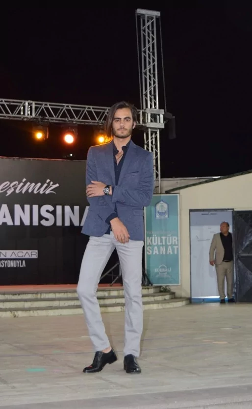 Bursa'da Zeki Müren defilesi