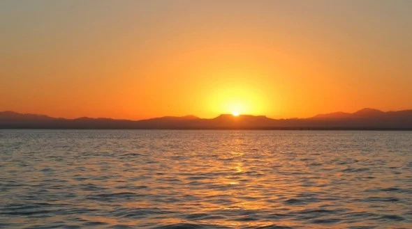 Beyşehir'de büyüleyen gün doğumu