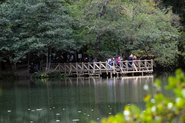 Yedigöller'in büyüleyen sonbahar manzarası