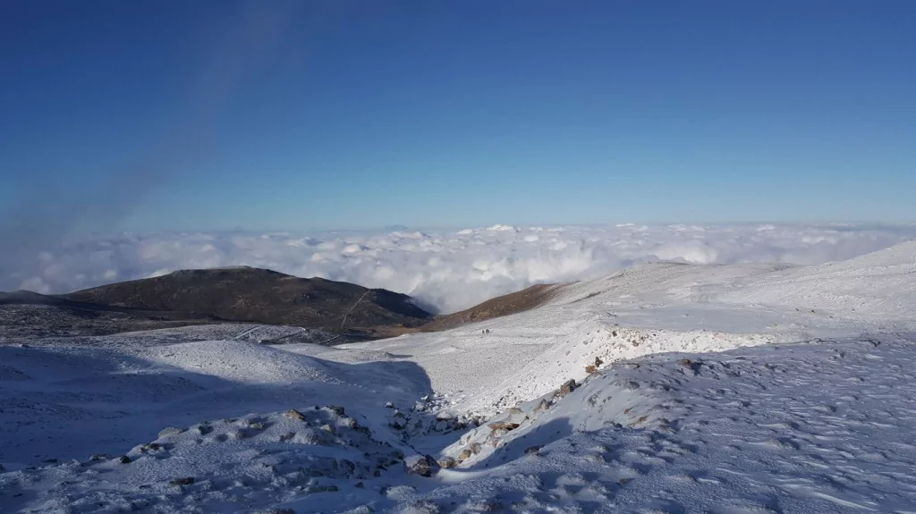 Bursa'dan yılın ilk kar manzaraları