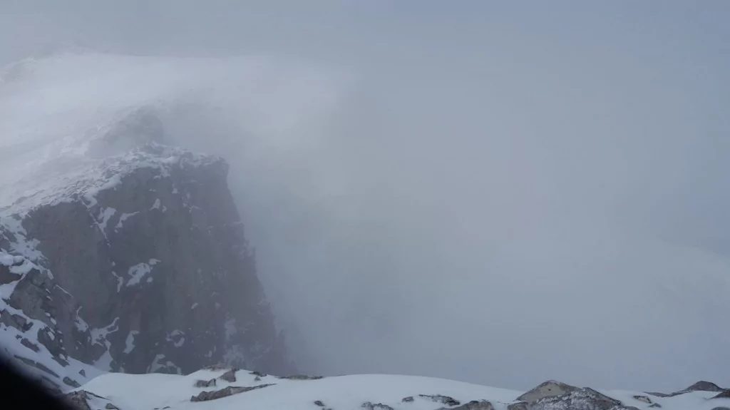 Bursa'dan yılın ilk kar manzaraları