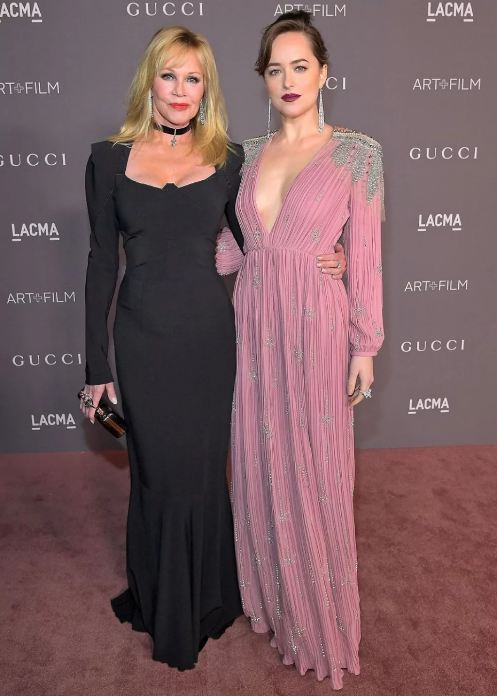 Kırmızı halıda yıldızlar geçidi