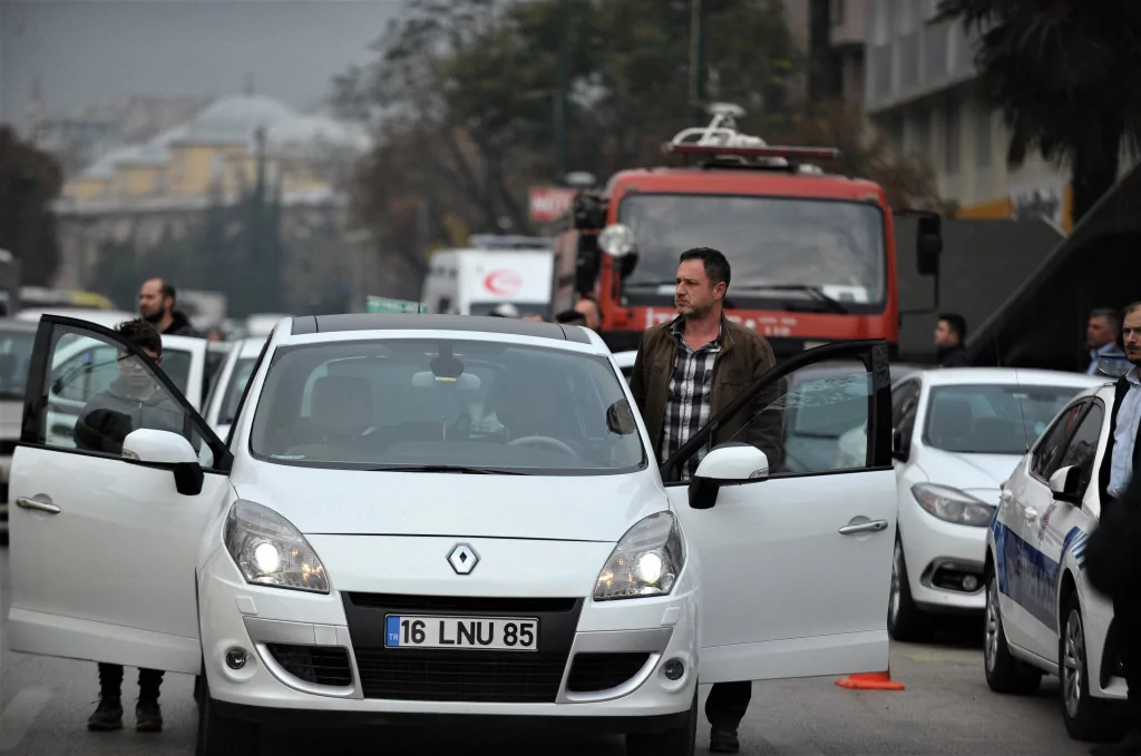 Saat 09.05'te Bursa'da hayat durdu