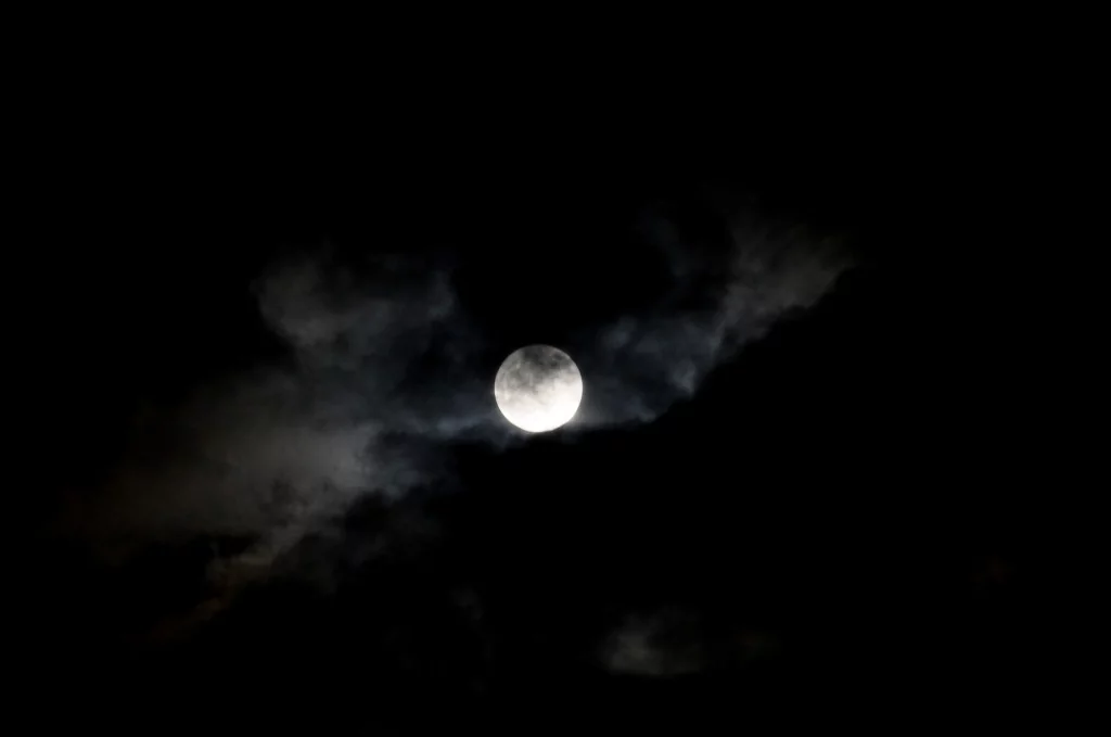 Bursa'da Süper Ay manzarası