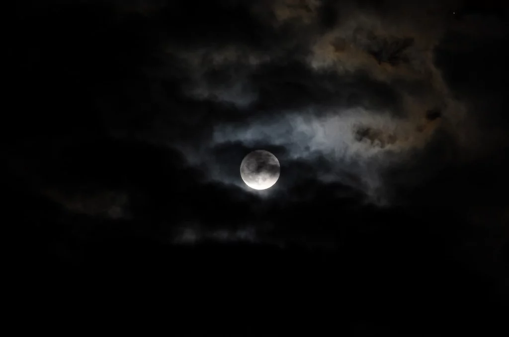 Bursa'da Süper Ay manzarası