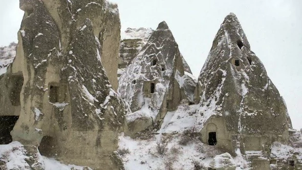 Kapadokya'dan muhteşem kar manzaraları