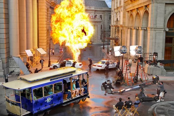 Gerçek bir dünya yaratıyorlar... İşte Hollywood film stüdyoları