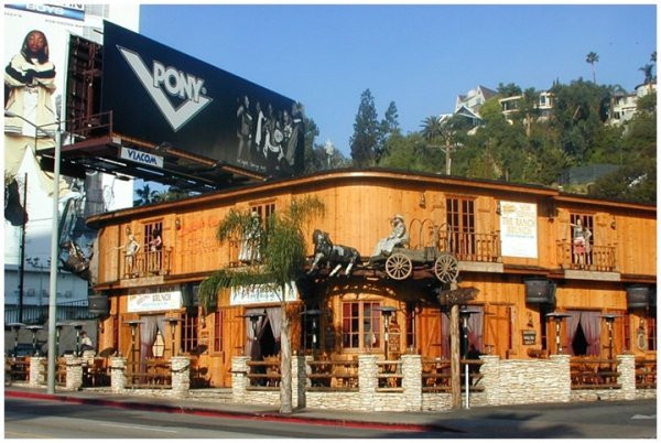 Gerçek bir dünya yaratıyorlar... İşte Hollywood film stüdyoları