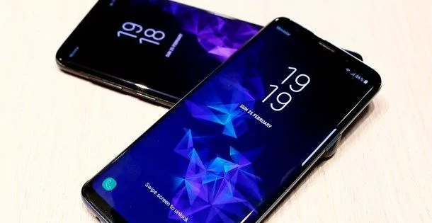 Samsung o telefonların fişini çekti!