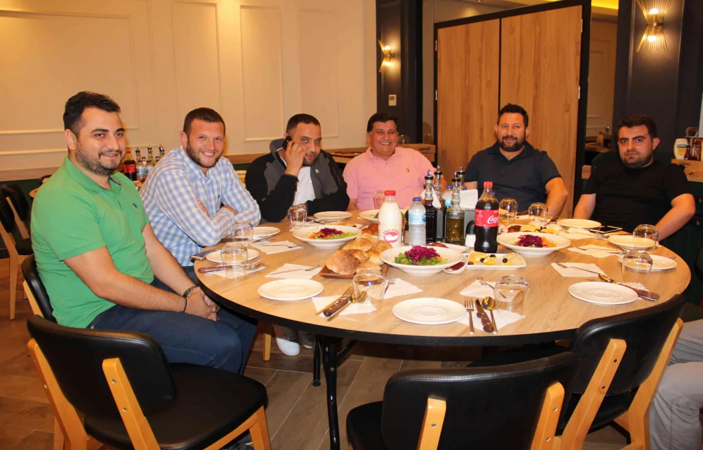 Ali Ay yeşil-beyazlı taraftarlarla buluştu