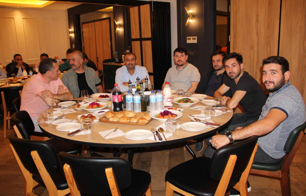 Ali Ay yeşil-beyazlı taraftarlarla buluştu