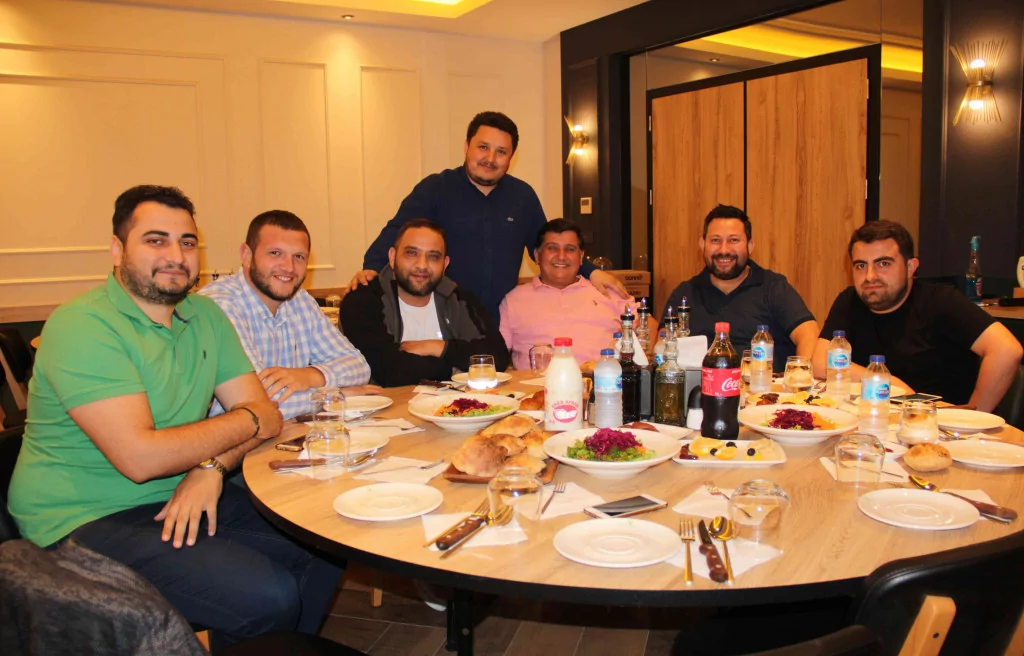 Ali Ay yeşil-beyazlı taraftarlarla buluştu