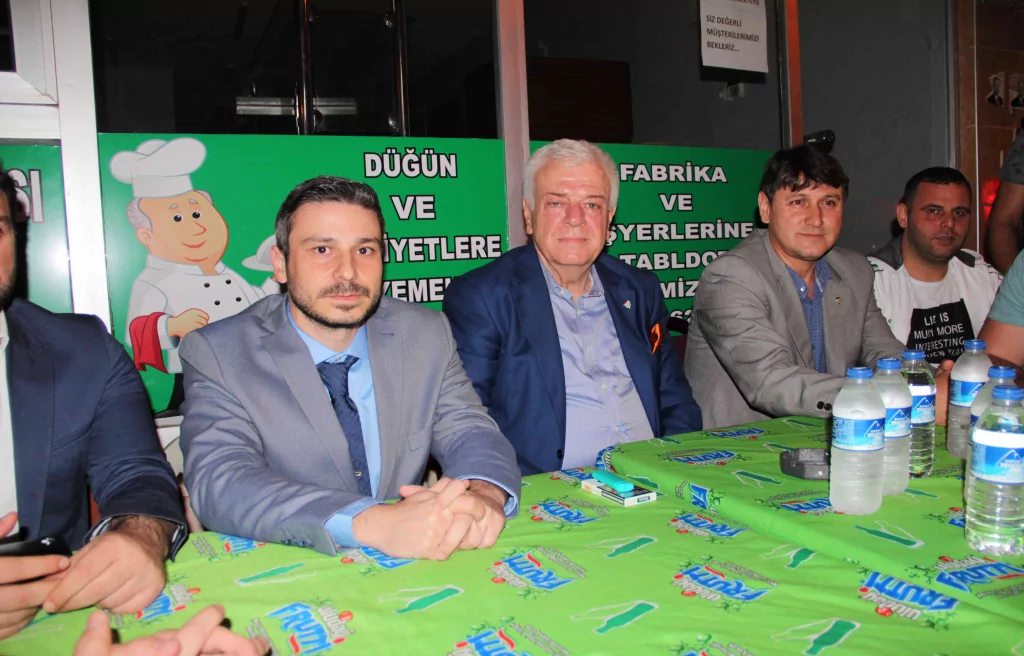 Ali Ay yeşil-beyazlı taraftarlarla buluştu