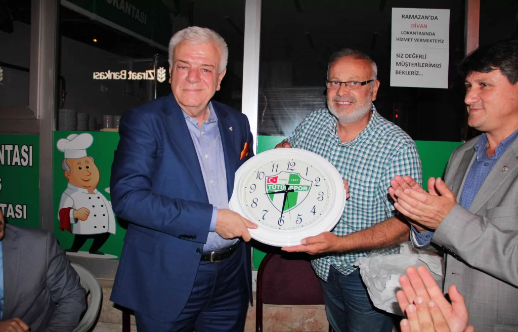 Ali Ay yeşil-beyazlı taraftarlarla buluştu