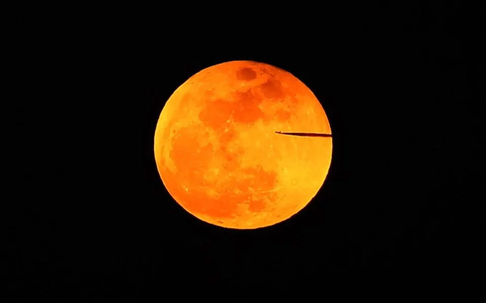 Kanlı Ay Tutulması için geri sayım