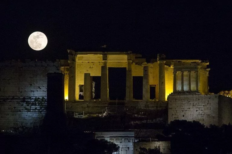 Kanlı Ay Tutulması için geri sayım