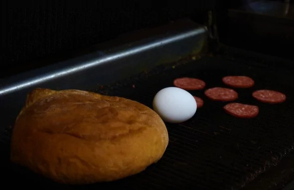 Tost uğruna bankadaki işini bıraktı!