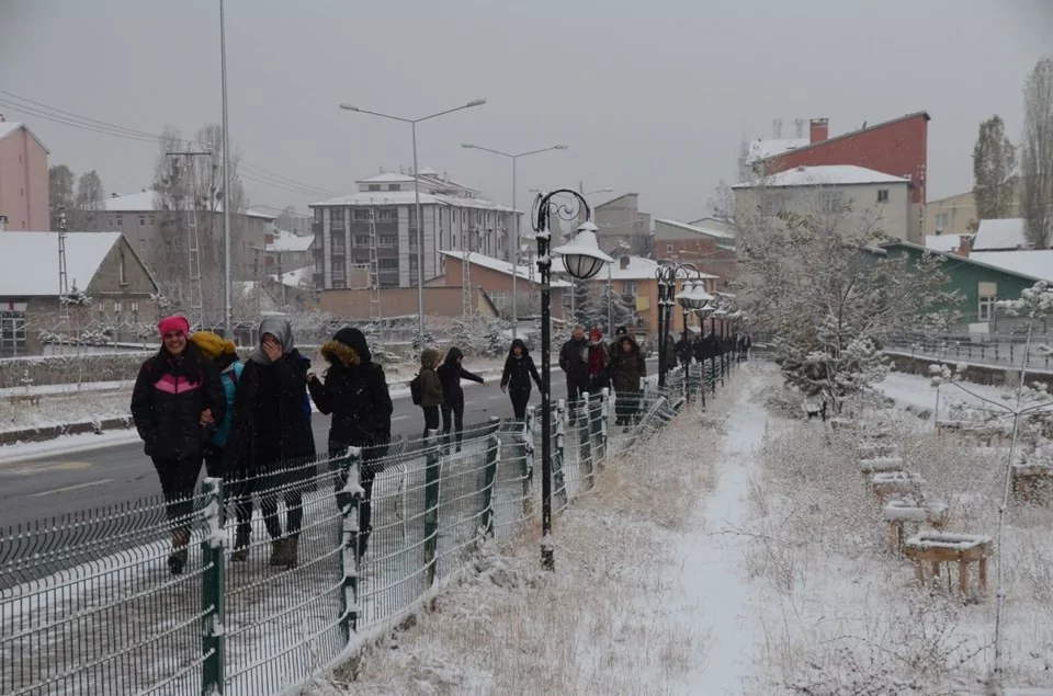 Beklenen kar yağışı başladı!